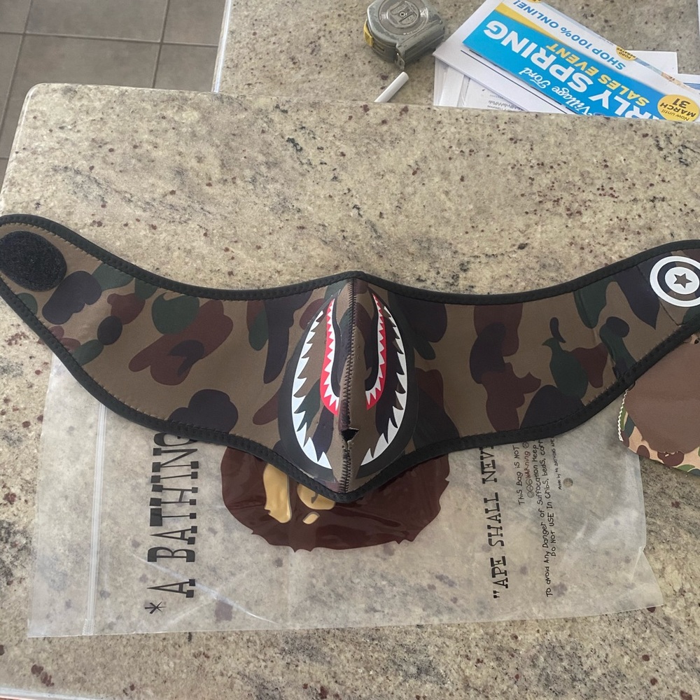 BAPE SKI MASK